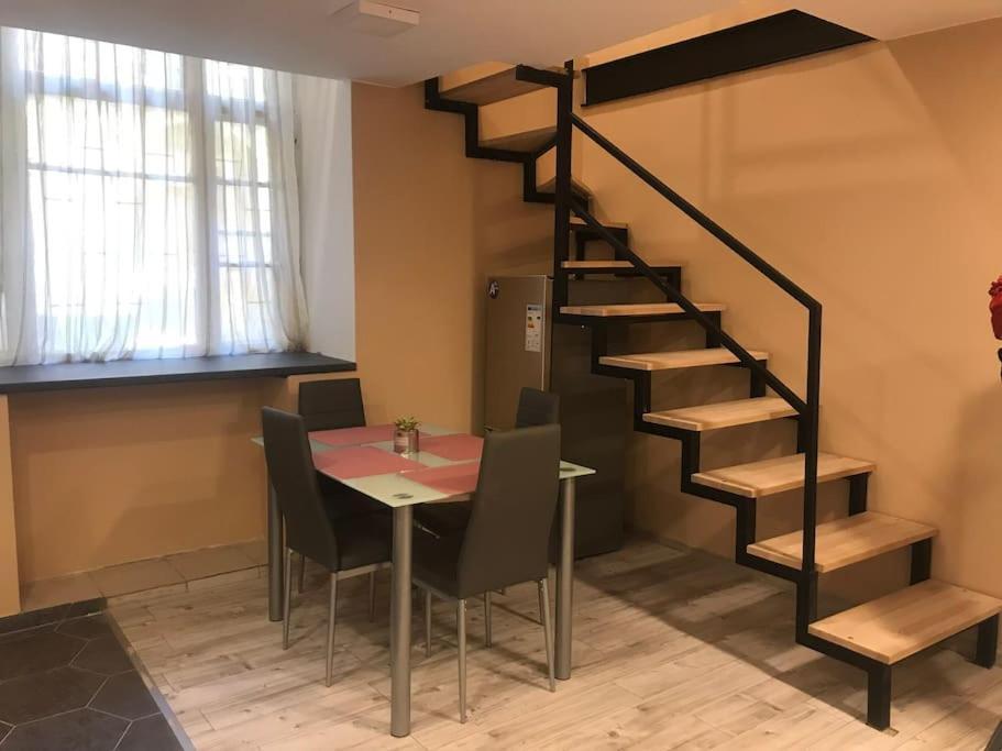 Separate Flat,3 Rooms!central Location-best Price! Apartamento Budapest