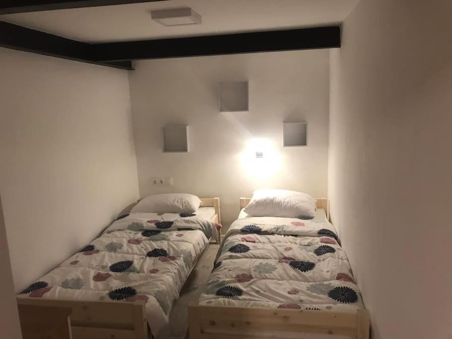 Apartamento Separate Flat,3 Rooms!central Location-best Price! *